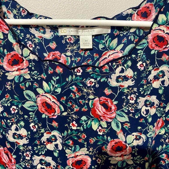 ✨Host Pick✨Lauren Conrad Floral Tank - Picture 2 of 3